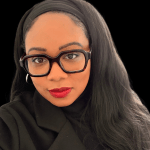 Headshot of Tee, a Tee - business consultant for service based business owners